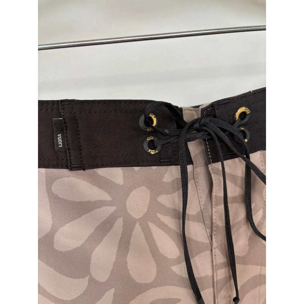 Vuori cruise boardshorts